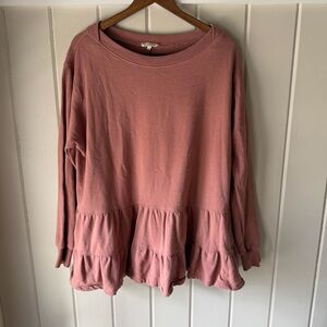 Women’s Easel Mauve Ruffled Sweatshirt, Size Large, EUC